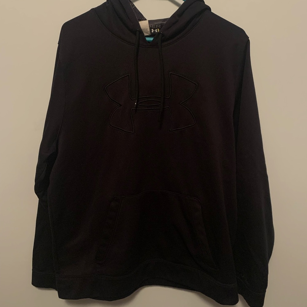 Men’s Large UA hoodie